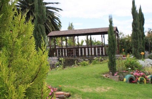Yaruqui House | Lovely Country House, 10 minutes away from the Quito Airport, sleeps 8 .
