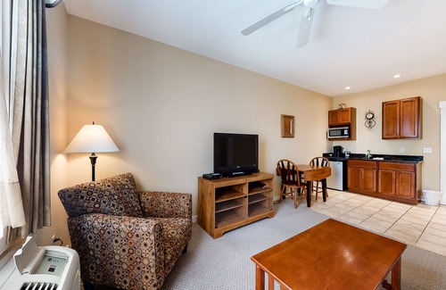 Northeast Harbor House | Lovely downtown Northeast Harbor suite near the water and near Acadia