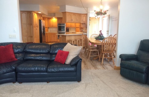 Lake James House | Lovely, family friendly, 4000 sq ft lake front home, close to Pokagon.