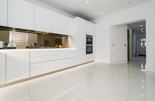 River House | Lovely Family House in Dagenham 8min to the station