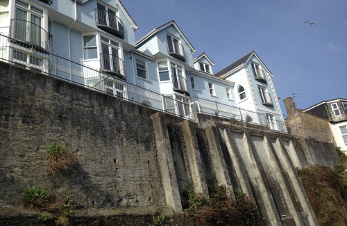 West Looe Apartment | Lovely Flat In West Looe With Spectacular Sea & Harbour Views - Non Smokers Only