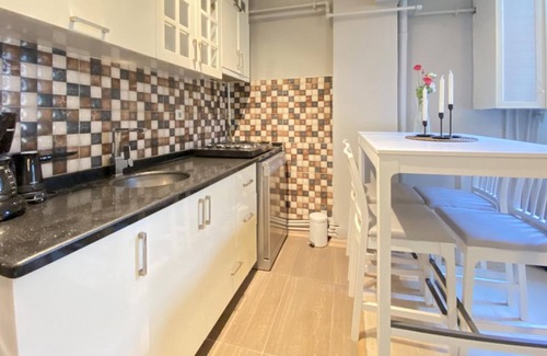 Fatih Apartment | Lovely Flat with Central Location in Fatih