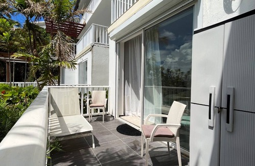 Centro Apartment | Lovely flat with private beach