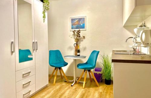 Jezera Apartment | Lovely flower small house for two by the sea