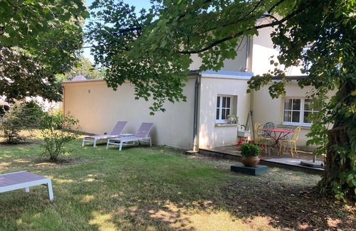 Laprade House | Lovely gite near Aubeterre sur Dronne with pool