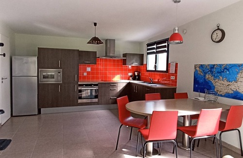 Le Tour-du-Parc Cottage | lovely gite with swimming pool close to the beach