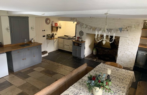 Chillington House | Lovely historic family house, with private walled garden and shared facilities