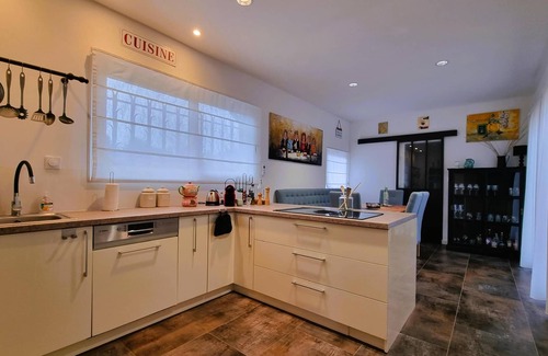 Pouzols-Minervois Villa | Lovely holiday home with pool in a quiet area