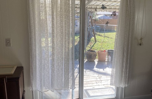 Cheviot House | Lovely home away from home 4 BR 3 ba