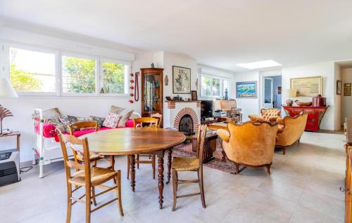 La Bernerie-en-Retz House | Lovely Home In La Bernerie-En-Retz