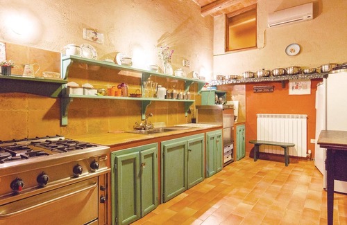 Apecchio House | Lovely home in Apecchio PU