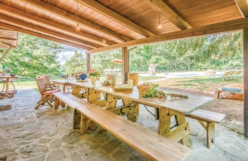 Apecchio House | Lovely home in Apecchio PU