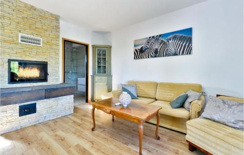Sveti Ivan Zelina House | Lovely Home In Biskupec Zelinski