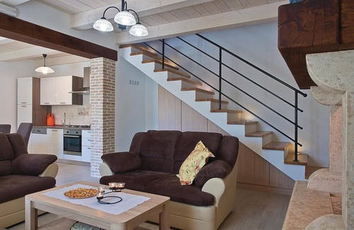 Melnica House | Lovely home in Barban with kitchen