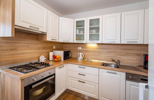 Brbinj House | Lovely home in Brbinj with WiFi