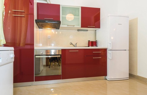 Brodarica House | Lovely home in Brodarica with WiFi