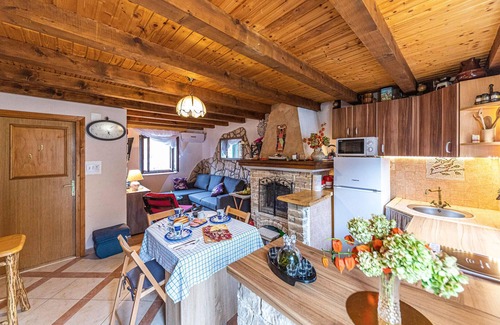 Veliki Drvenik House | Lovely home in Drvenik Veliki