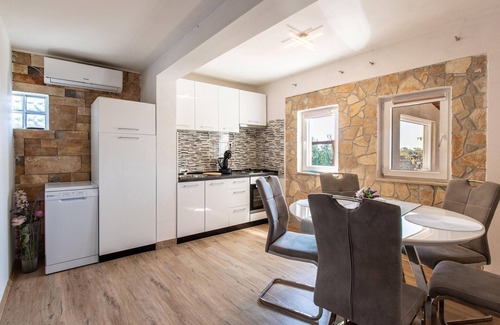 Zemunik Donji House | Lovely home in Donji Zemunik