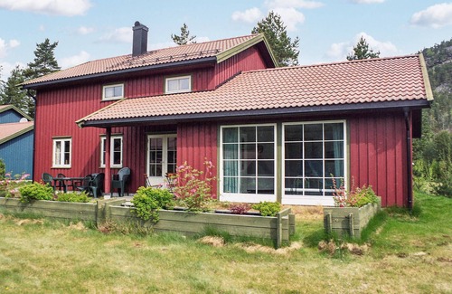 Øvre Ramse House | Lovely home in Dølemo with sauna
