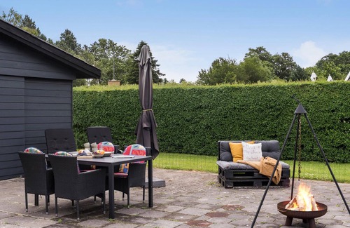 Faxe Ladeplads House | Lovely home in Faxe Ladeplads with WiFi