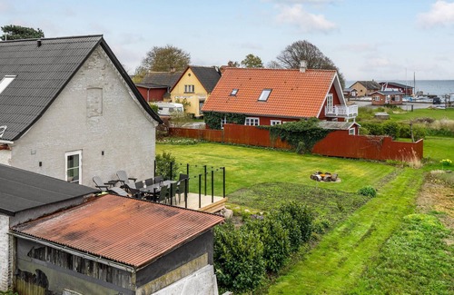 Fej House | Lovely home in Fejø with WiFi