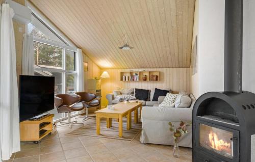 Torup Strand House | Lovely Home In Fjerritslev With Sauna