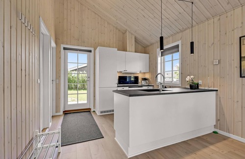 Frørup House | Lovely home in Frørup with kitchen