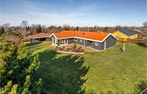 Bønnerup Strand House | Lovely Home In Glesborg With Kitchen