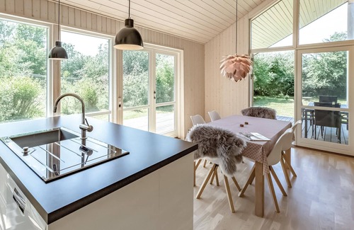 Reersø House | Lovely home in Gørlev with kitchen