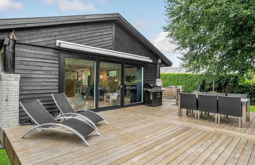 Grlev House | Lovely home in Gørlev with kitchen