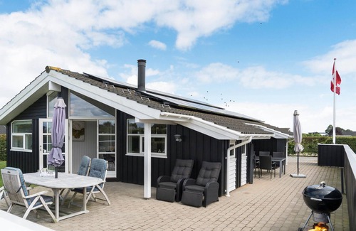 Flovt Strand House | Lovely home in Haderslev with sauna