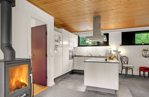 Hojslev House | Lovely home in Højslev with WiFi