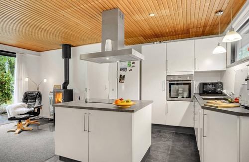Hojslev House | Lovely home in Højslev with WiFi