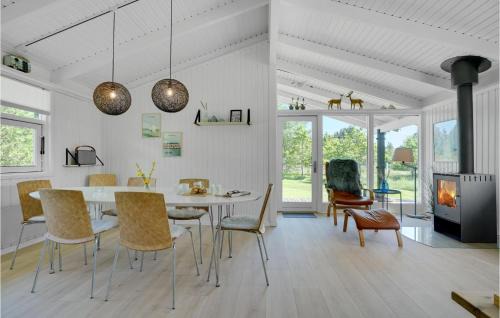 Bratten Strand House | Lovely Home In Jerup With Kitchen