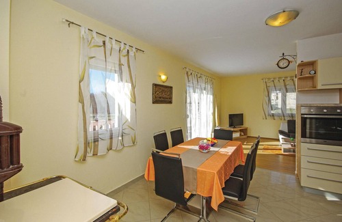 Central Dalmatia House | Lovely home in Kresevo with WiFi