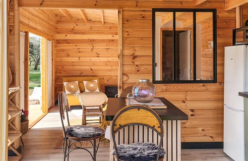 Le Luc House | Lovely home in Le Luc with WiFi