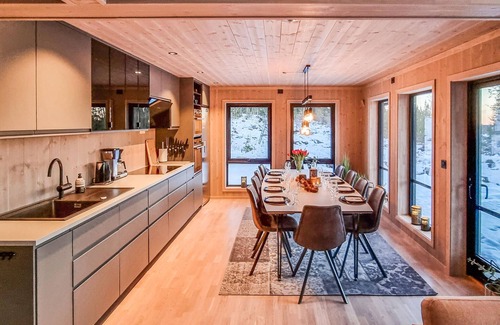 Lillehammer House | Lovely home in Lillehammer with kitchen