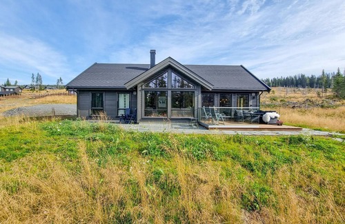Lillehammer House | Lovely home in Lillehammer with kitchen