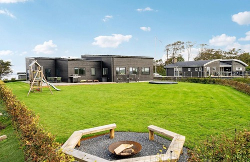 Hjarbæk House | Lovely home in Løgstrup with WiFi