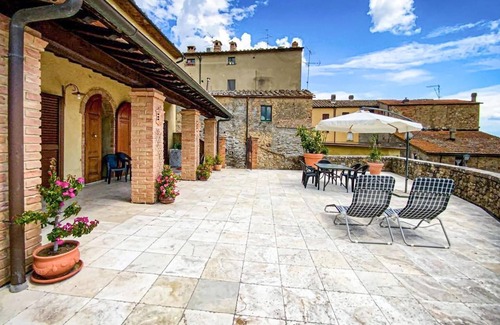 Mazzolla House | Lovely home in Mazzolla with WiFi
