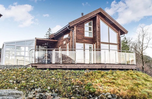 Lund House | Lovely home in Moi with kitchen