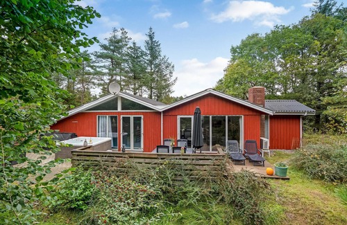 Houstrup House | Lovely home in Nørre Nebel with sauna