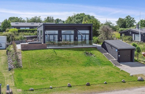 Saksild Strand House | Lovely home in Odder with WiFi