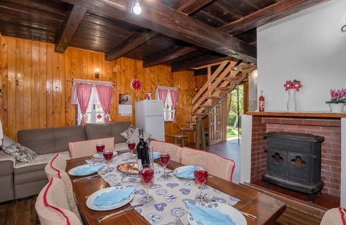 Ogulin House | Lovely home in Ogulin with WiFi