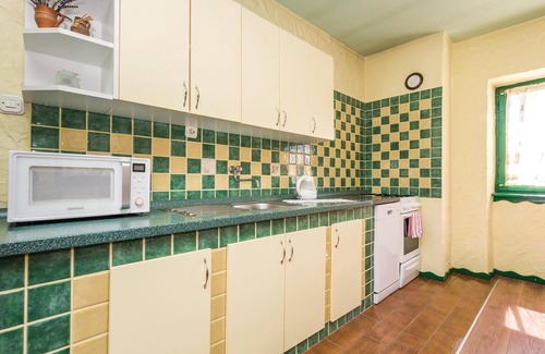 Otocac House | Lovely home in Otocac with WiFi