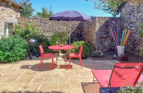 Plerin House | Lovely home in Plérin with WiFi