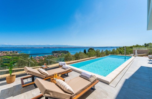 Preko House | Lovely home in Preko with sauna