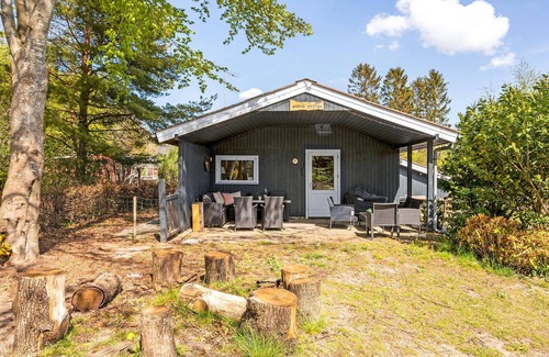 Ronde House | Lovely home in Rønde with WiFi