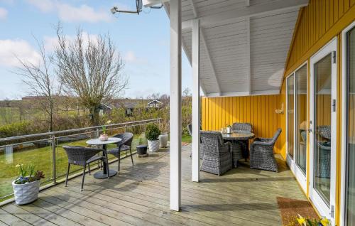 Floutrup House | Lovely Home In Roslev With Kitchen
