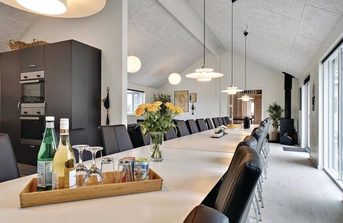 Spøttrup House | Lovely home in Spøttrup with sauna
